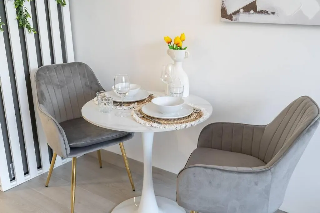 Apartment New Charming Studio In Jvc Dubai